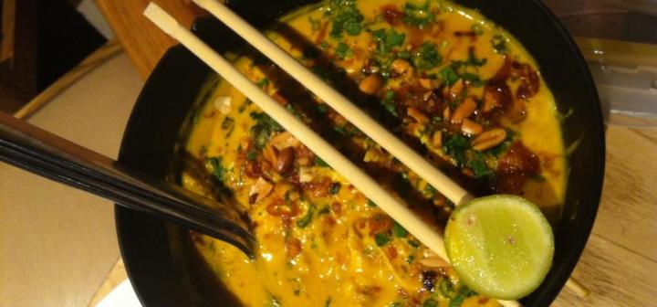 Chiang Mai train station noodles1